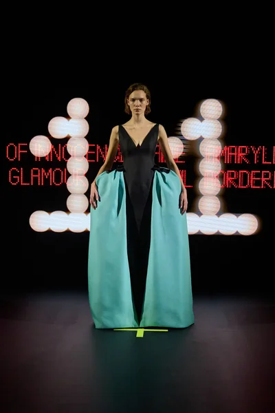 Look 11